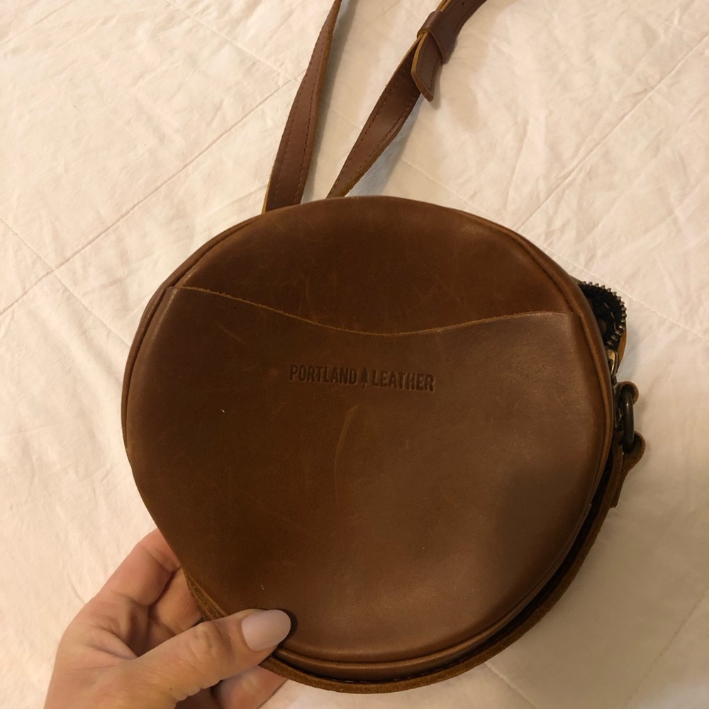 Portland leather company circle crossbody bag tan EUC 580 - Picture 5 of 5